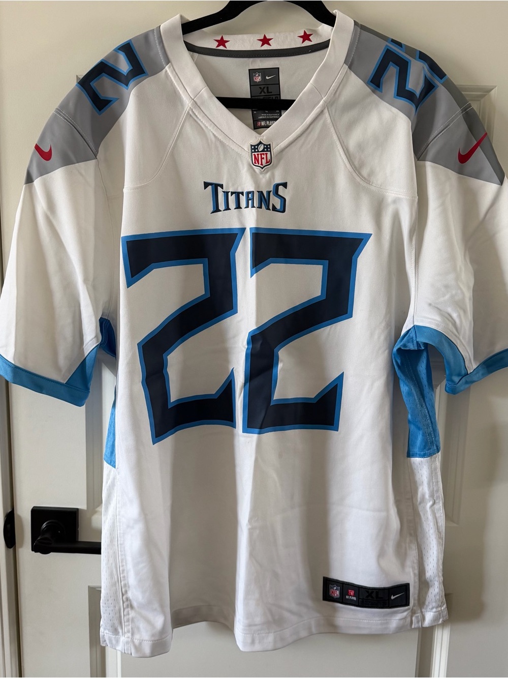 Nike White & Light Blue Tennessee Titans #22 Jersey - Men's XL - Henry